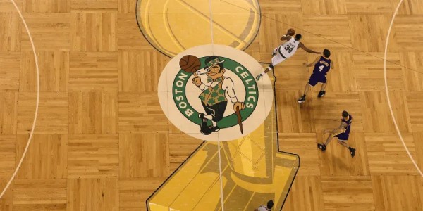 FB体育登录入口-怀旧经典！NBA官方分享2005年-2009年总决赛金杯LOGO地板
