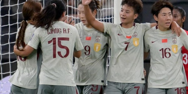 FB体育登录入口-3-0！3-0！女足亚洲杯首个8强无限诞生，中国队冲四强传来好消息