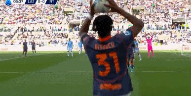 FB体育登录入口-半场：国米2-0拉齐奥，劳塔罗传射建功，苏契奇远射破门